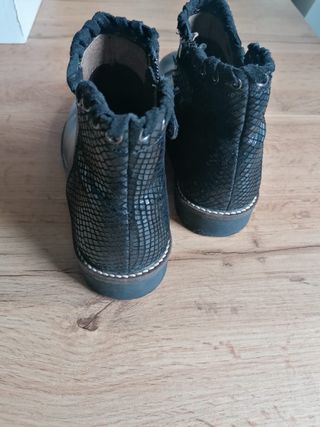 Botas /Botin Chetto Piel Suave  Talla 35