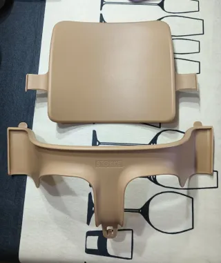 Trona Stokke con soporte, arnés y sist. antivuelco