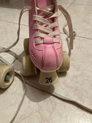 Patines rosas 4 ruedas T26