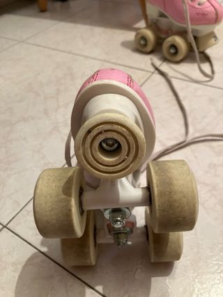 Patines rosas 4 ruedas T26