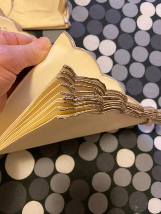 Favolosa Tovaglia ricamata a mano nuova