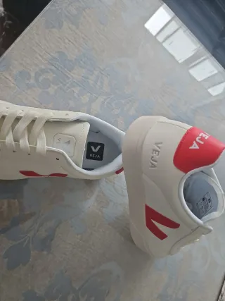 Zapatillas Veja Talla 38 Blancas y Rojas