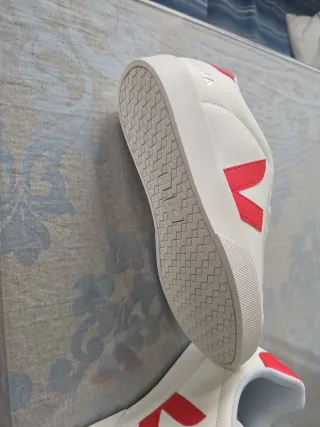 Zapatillas Veja Talla 38 Blancas y Rojas