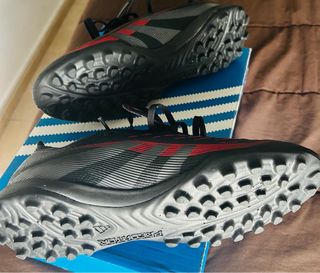 Botas de fútbol Adidas Predator multitaco talla 41