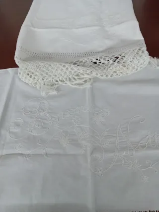 Asciugamani ricamate a mano in cotone lino