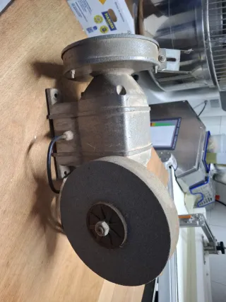 Esmeriladora de banco