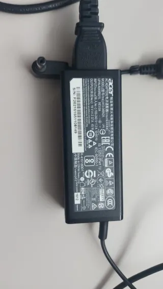 Cargador Acer 19V 2.37A