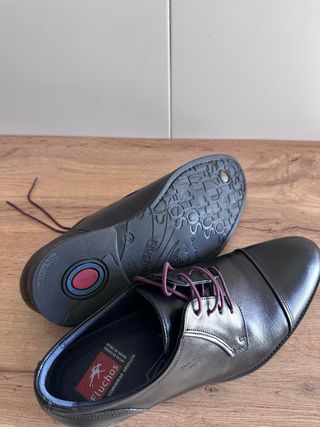 Zapatos Fluchos Talla 42 Negros Nuevos