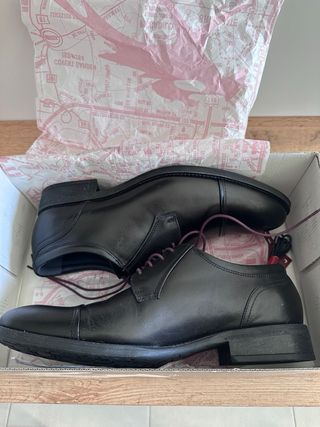 Zapatos Fluchos Talla 42 Negros Nuevos