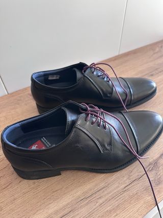 Zapatos Fluchos Talla 42 Negros Nuevos