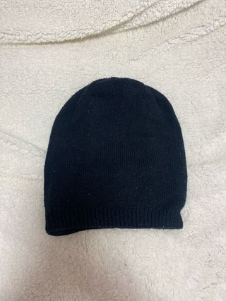 Gorro de lana negro