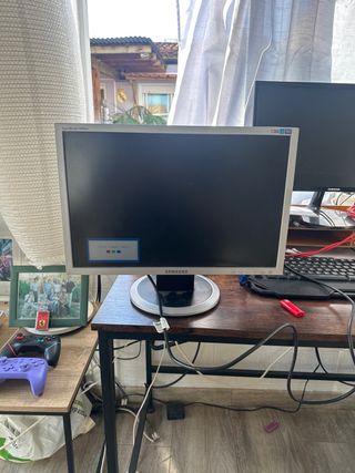 Monitor Samsung SyncMaster 240N