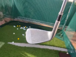 Hierro 9 híbrido Cleveland HB3