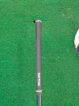 Hierro 9 híbrido Cleveland HB3