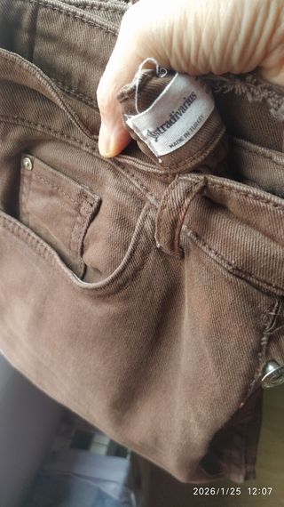 Pantalón loneta Stradivarius marrón