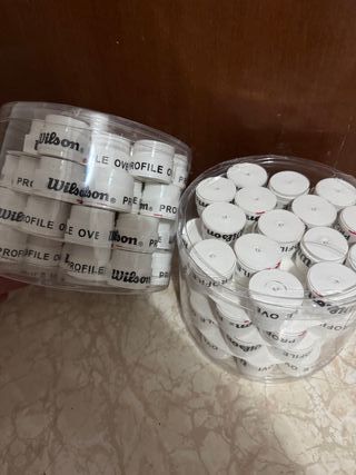 30 grips Wilson perforados blancos