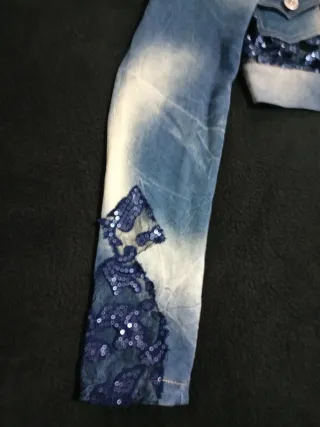 Giacca cropped pizzo e paillettes