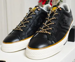 Converse Star Player Leather OX Negro/Oro