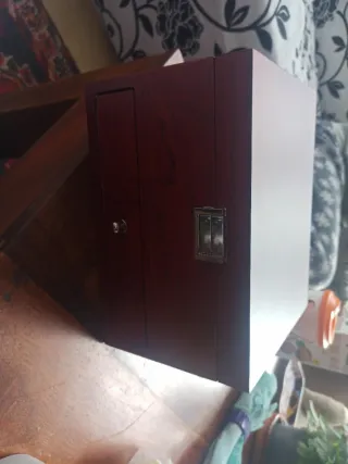 Joyero grande marrón con compartimentos