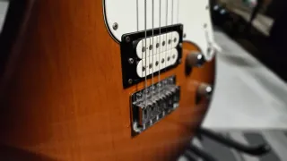 Guitarra Yamaha Pacifica 112V con pastillas Fender