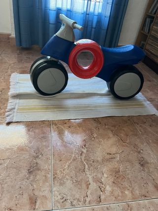 Moto infantil azul y roja