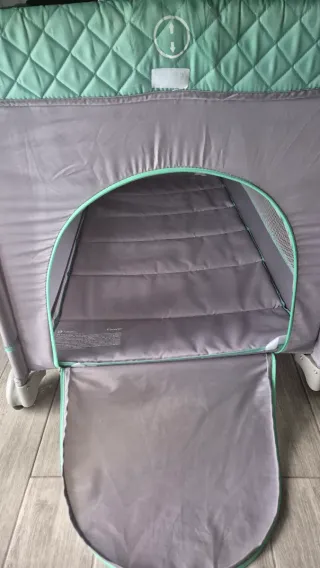 Cuna de viaje plegable