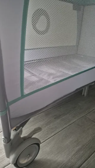 Cuna de viaje plegable