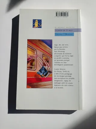 Uns papers en una capsa