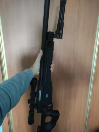 G96 Airsoft Sniper 2 julios + mira telescòpica