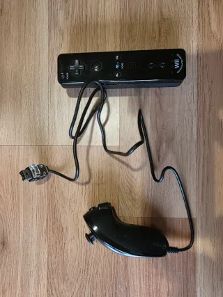 Nintendo Wii + Comandos + Acessórios + 8 Jogos