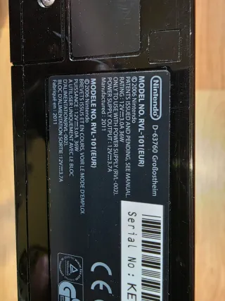 Nintendo Wii + Comandos + Acessórios + 8 Jogos