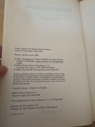 Trece runas (BEST SELLER) (Spanish Edition)