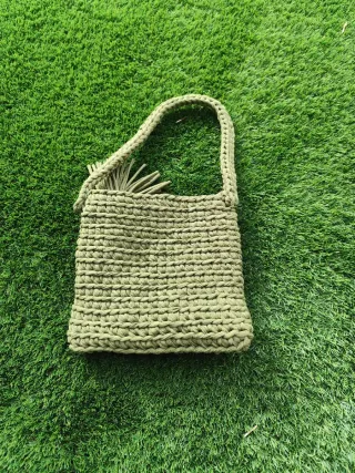 Bolso tejido a mano