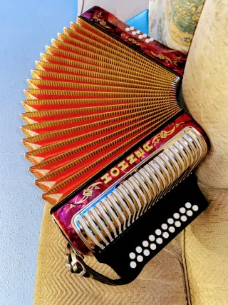 Acordeón Hohner Corso C/F