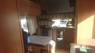 Autocaravana caputxina Elnagh Baron