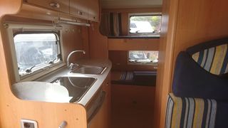 Autocaravana caputxina Elnagh Baron