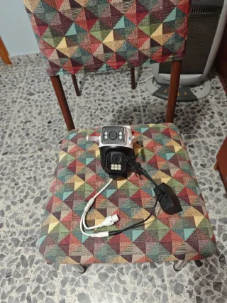 3 Cámara Vigilancia Exterior 4G Dual 8MP