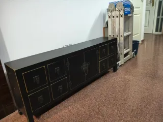 Mueble bajo TV estilo oriental negro