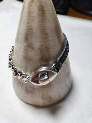 Pulsera eslabones y cuero cierre a presión
