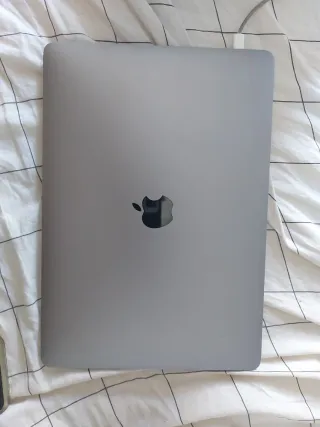 MacBook Pro 13 2020 i5 8GB RAM