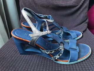 Sandalias Hispanitas Piel Azul y Plata