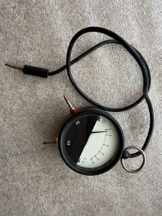 Voltímetro para baterías 15V/15A