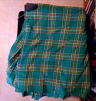 Vendo 12 Faldas escocesas + cinturón hombre 115 cm