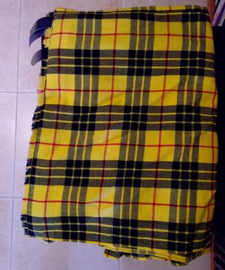 Vendo 12 Faldas escocesas + cinturón hombre 115 cm