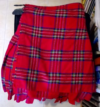 Vendo 12 Faldas escocesas + cinturón hombre 115 cm