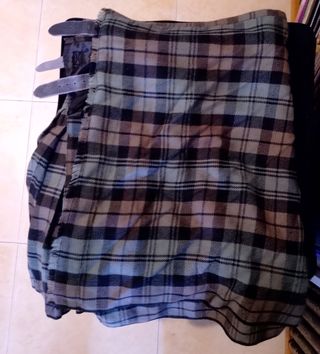 Vendo 12 Faldas escocesas + cinturón hombre 115 cm