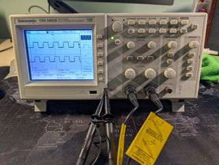 Osciloscopio Tektronix TDS 1002B