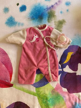 Muñeca Nenuco con 2 conjuntos