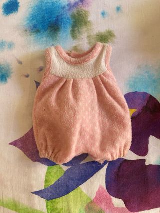 Muñeca Nenuco con 2 conjuntos