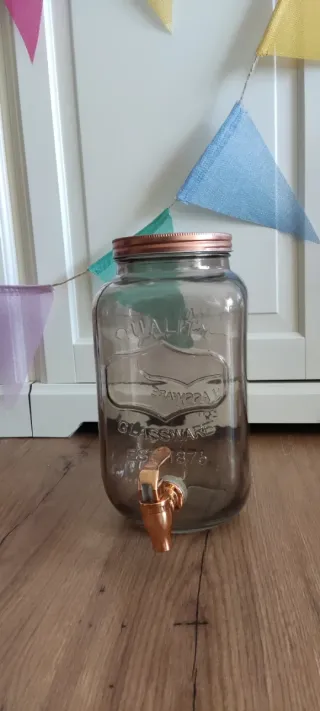 Jarra de cristal con dispensador